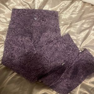 Purple lotus capri align leggings 4